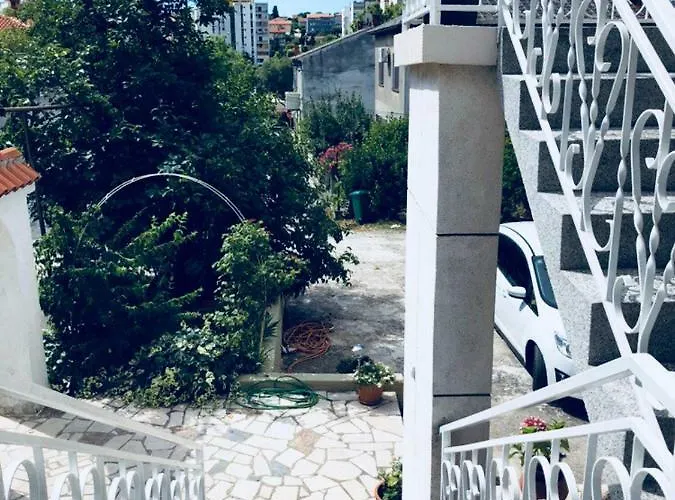 Bruno's House Apartment *