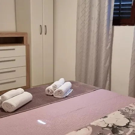 Bruno's House Apartment *