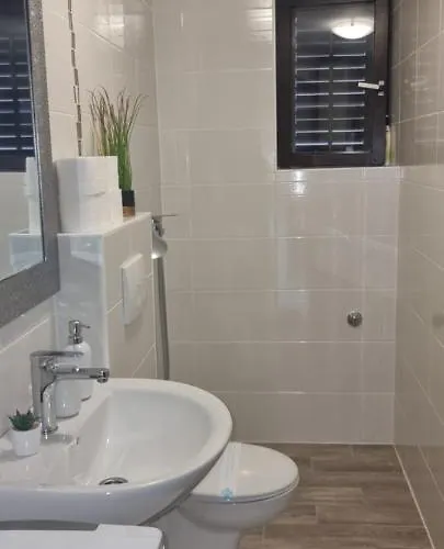 Bruno's House 아파트 *