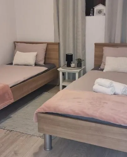 Bruno's House 아파트 *